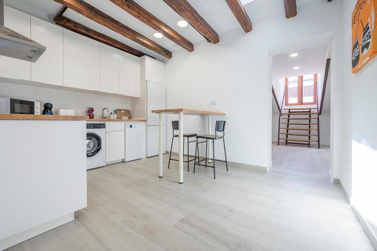Exclusivo Atico Con Terraza En Plaza Mayor Madri Exterior foto