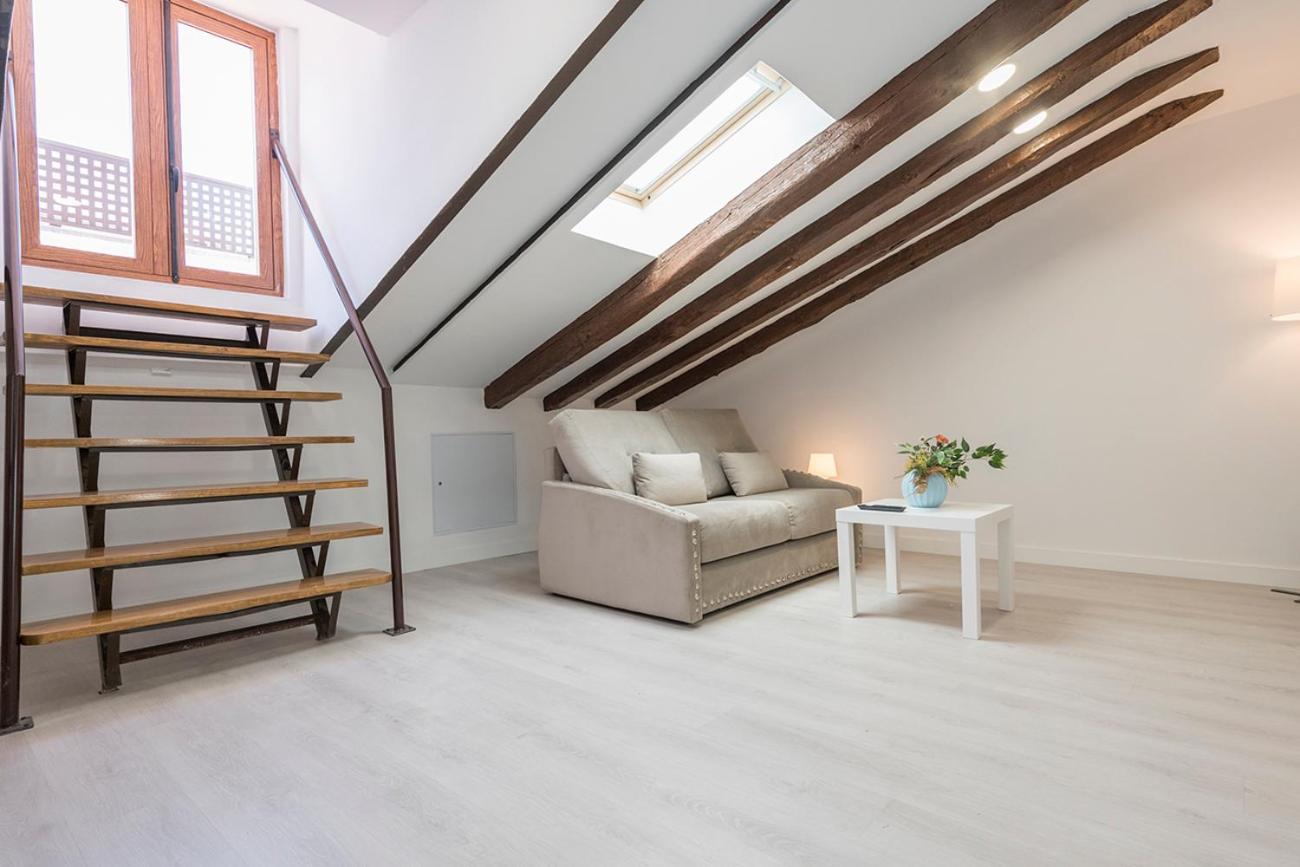 Exclusivo Atico Con Terraza En Plaza Mayor Madri Exterior foto