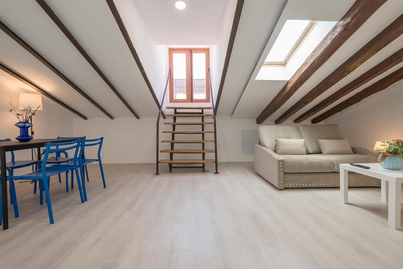 Exclusivo Atico Con Terraza En Plaza Mayor Madri Exterior foto